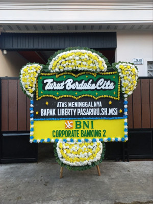 Papan Bunga Duka di Antapani Tengah