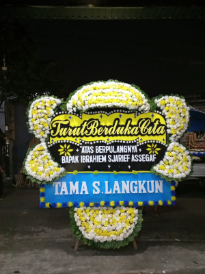 Papan Bunga Duka di Antapani Tengah